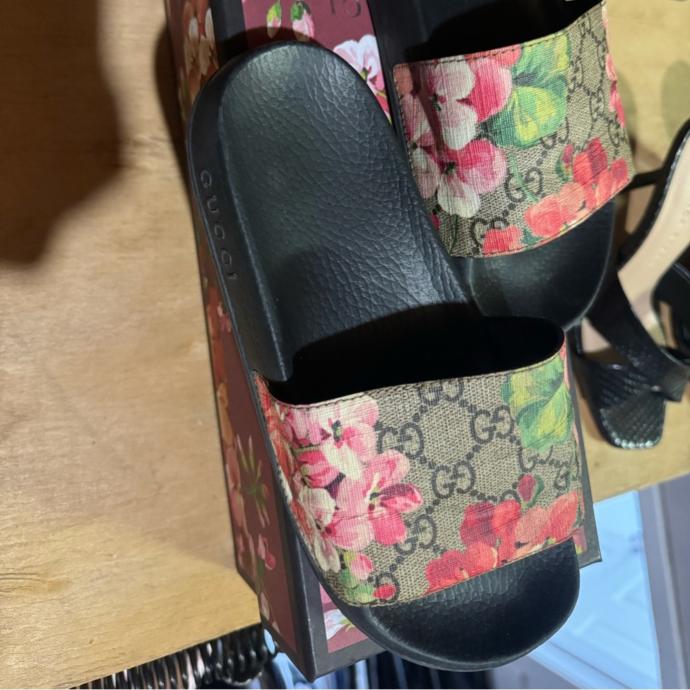 Gucci slides - Picture 3 of 4